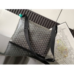 Goyard Capetien MM Messenger Bag Black GOBS3111