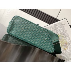 Goyard Capetien MM Messenger Bag Green GOBS3113