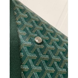 Goyard Capetien MM Messenger Bag Green GOBS3113